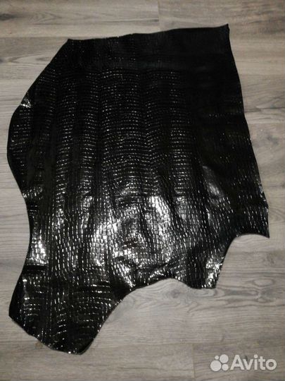 Кожа Крс чёрная, лаковая