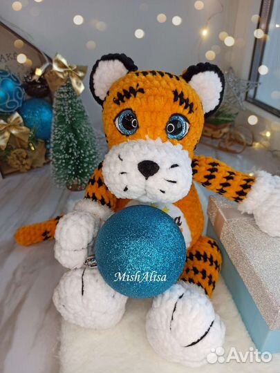 Тигр. Игрушки с метрикой