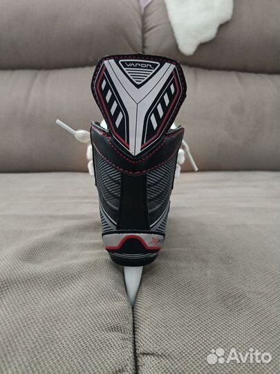 Хоккейные коньки bauer детские