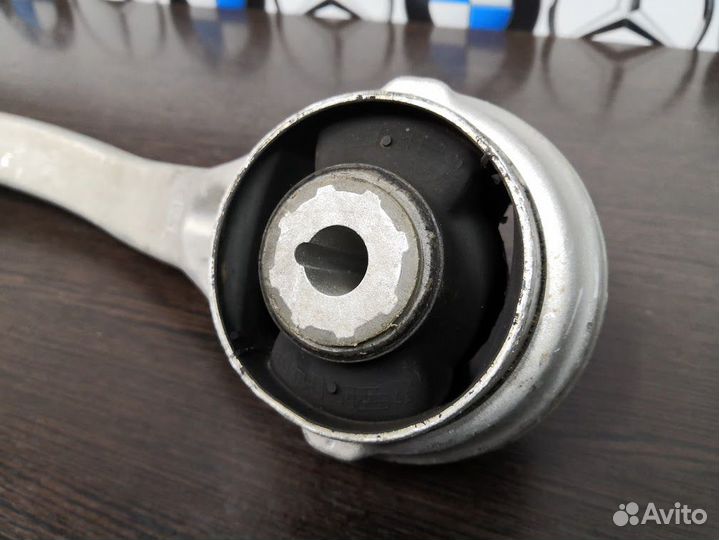 Передний рычаг Mercedes W205, W238