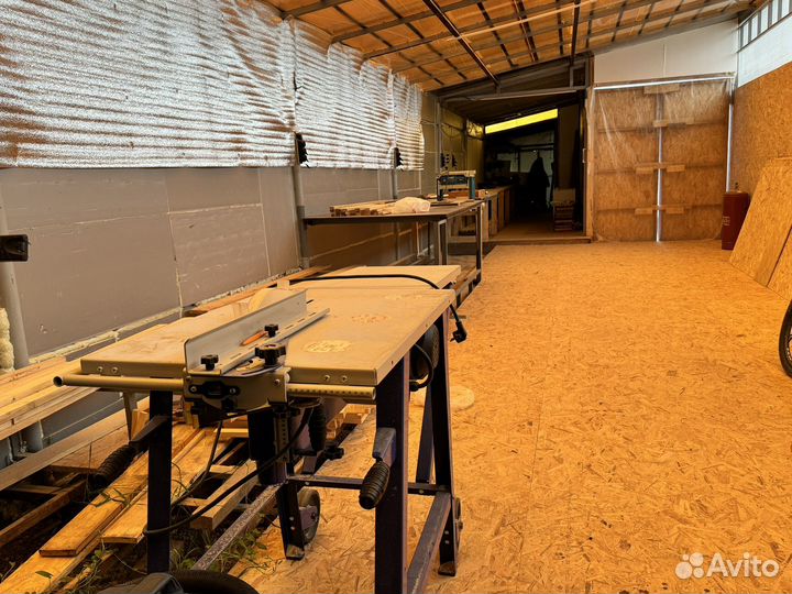 Производство с двухэтажным домом