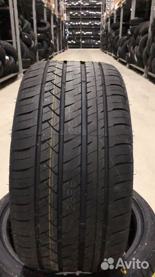 Roadmarch Prime UHP 08 255/35 R18 94W