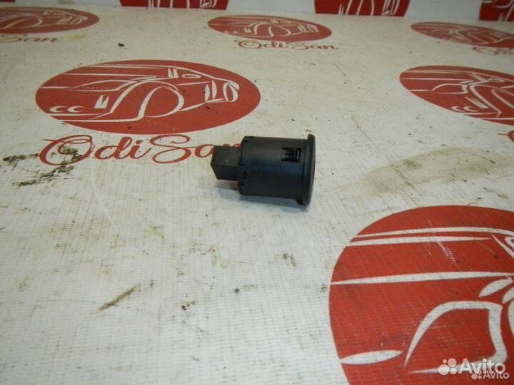 Разъем AUX Nissan Qashqai J10 HR16DE 2010