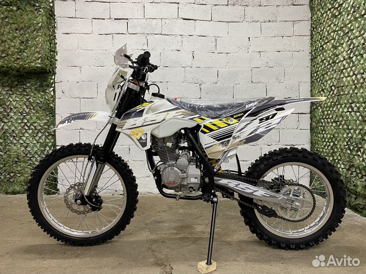 Мотоцикл BSE Z2 21\18