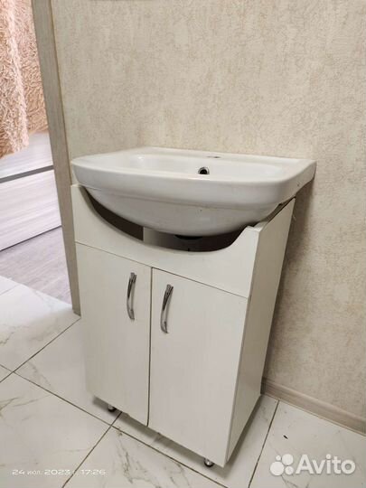 Тумба для ванной, с раковиной бу