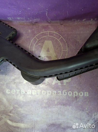 Воздухозаборник Renault Koleos hyoc 2TR 2010