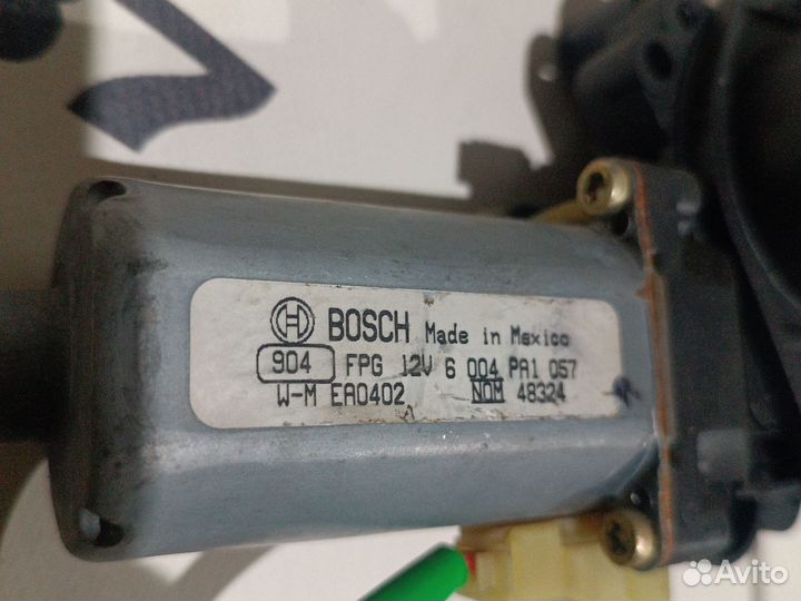 Стеклоподъёмник передний правый grand cherokee WJ