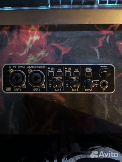 Внешняя звуковая карта behringer