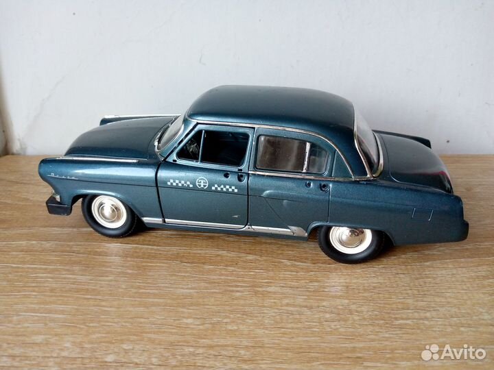 Газ-21 Волга 1/24