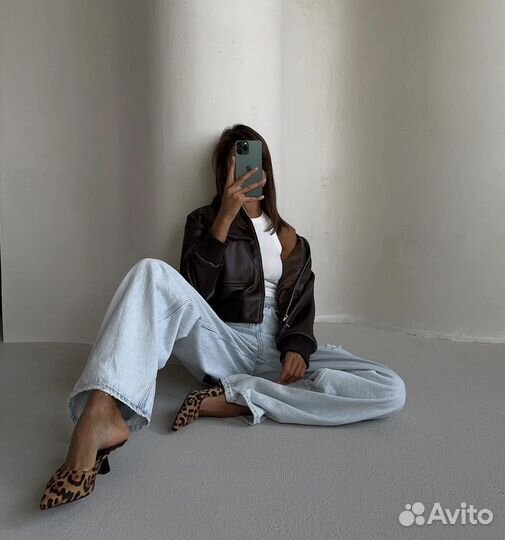 Бомбер на весну 2025