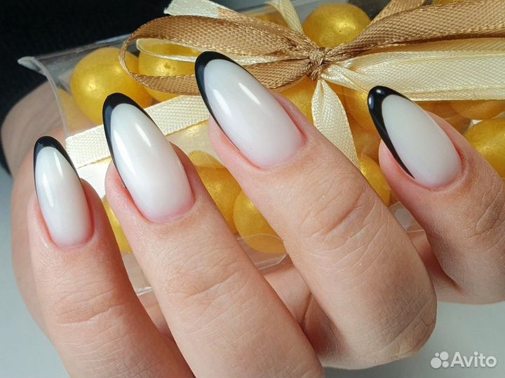 Маникюр педикюр