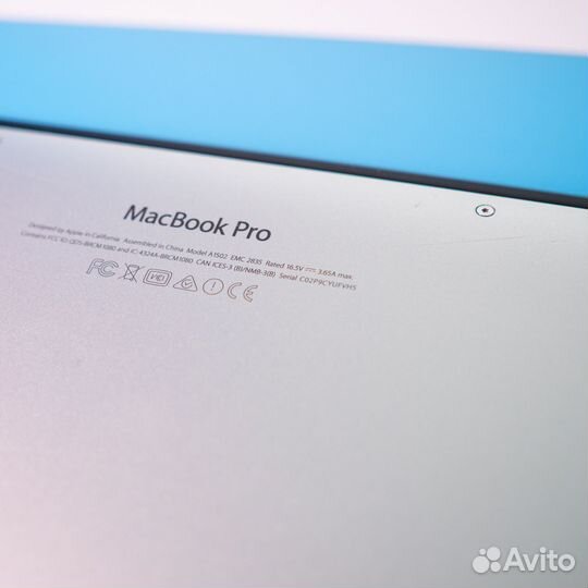 Macbook Pro 13 2015 i5, 8 GB, 256 GB SSD