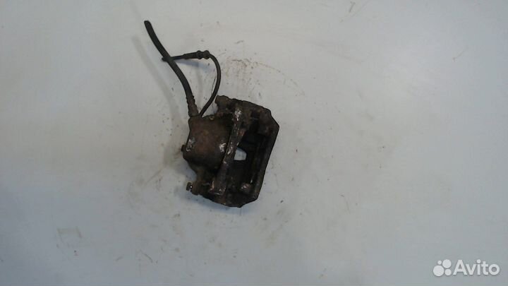 Суппорт Mercedes 190 W201, 1990