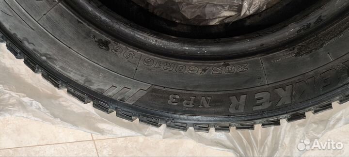 Maxxis ArcticTrekker NP3 205/60 R16 96T