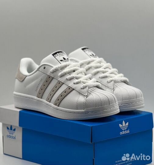 Adidas Superstar