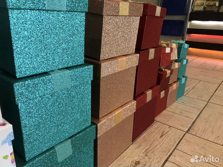 Подарочные коробки