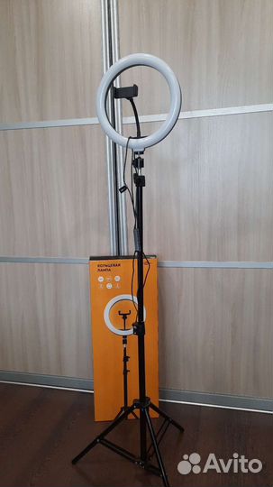 Кольцевая лампа RL-4