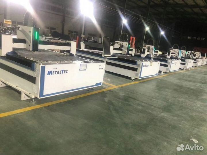 Волоконный лазерный станок для резки металла 1kw