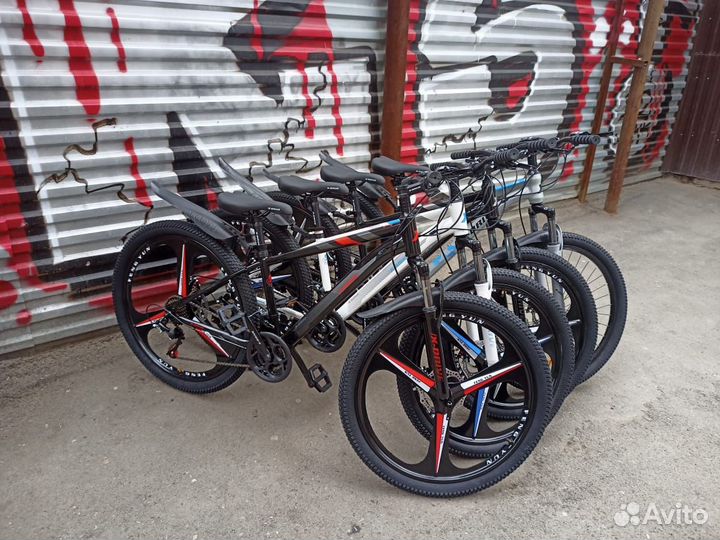 Велосипед на литых дисках 26