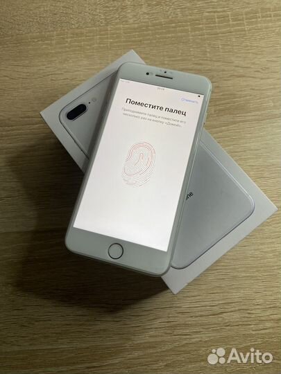 iPhone 8 Plus, 64 ГБ