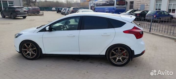 Ford Focus 1.6 МТ, 2012, 334 000 км