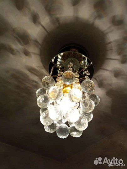 Люстры потолочные