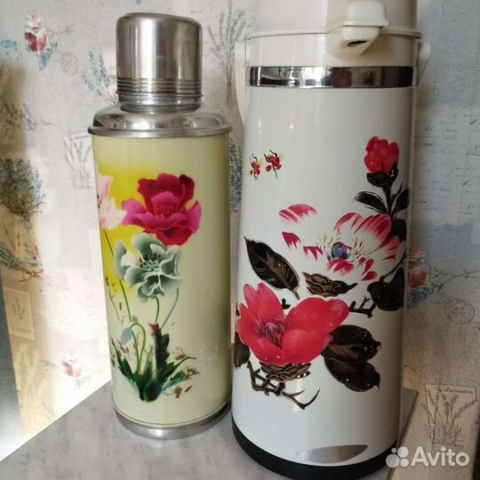 Два термоса