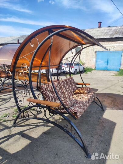 Качель во Владимире.модель Луна