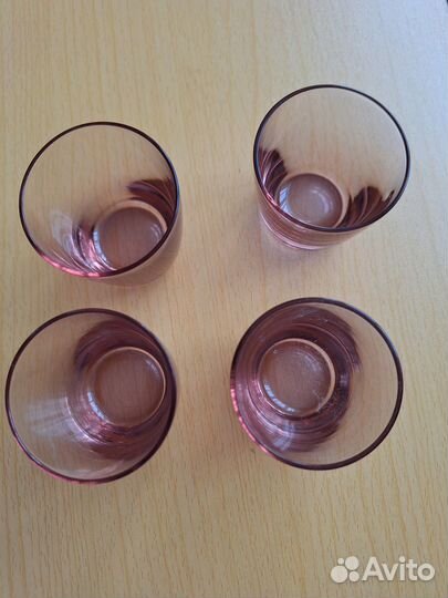 Рюмки из марганцевого стекла