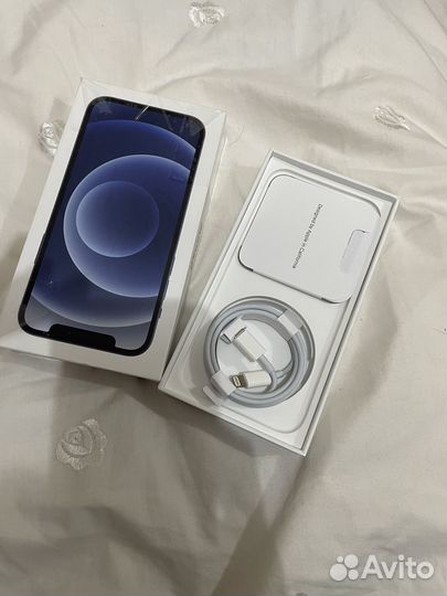 iPhone 12, 64 ГБ