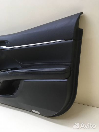 Б/У Обшивка двери передней правой 6761006R00C6