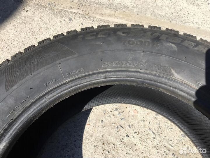 Bridgestone Ice Cruiser 7000S 225/65 R17 102T