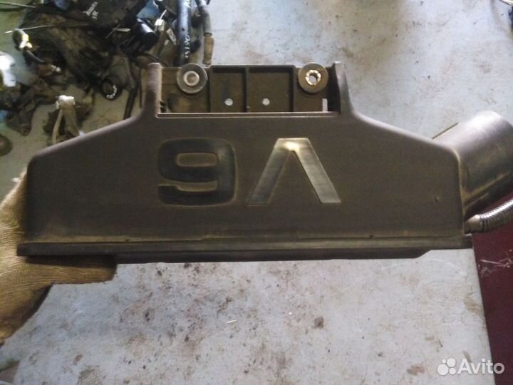 Резонатор воздушного фильтра Audi A6 c4