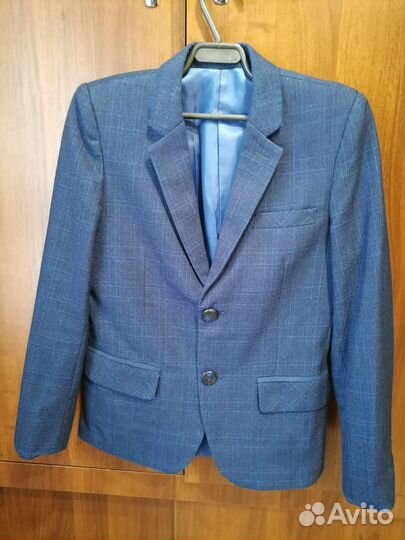 Костюм тройка