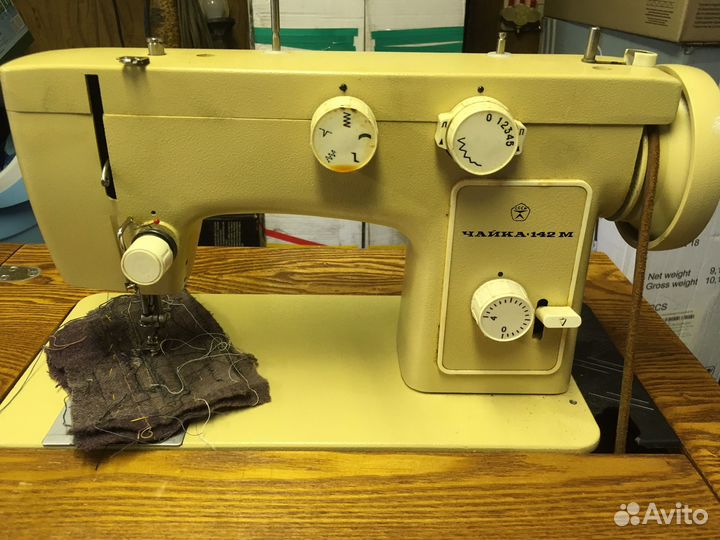 Швейная машинка чайка 142м