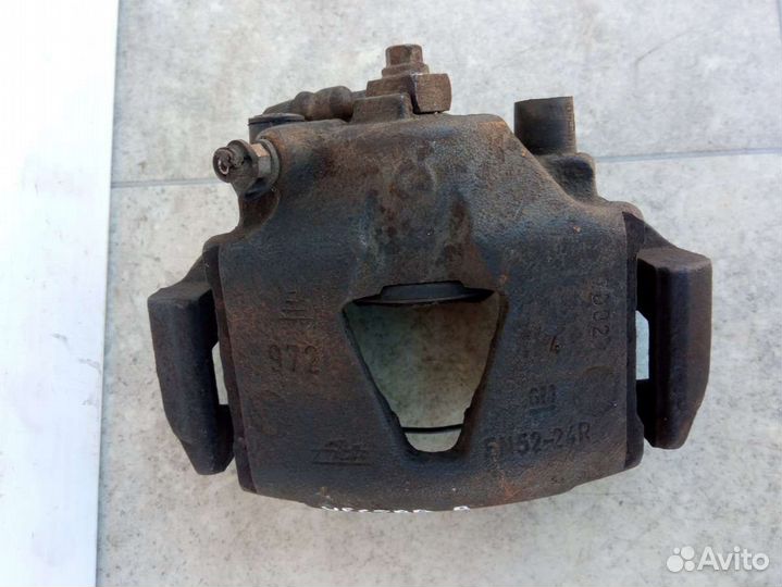 Суппорт тормозной передний правый Opel Vectra B