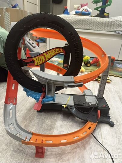 Трек Hot wheels (хот вилс) трасса шиномонтаж