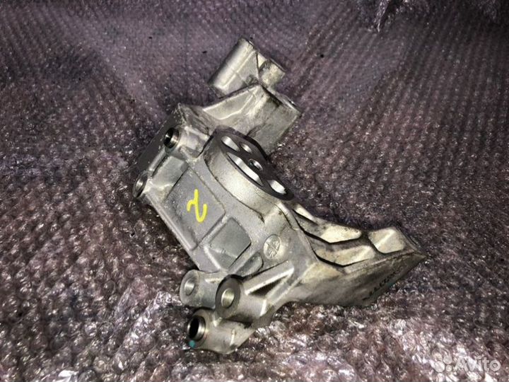 Кронштейн генератора Kia K8 G4KN