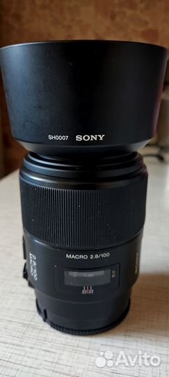 Sony 100mm f2.8 macro