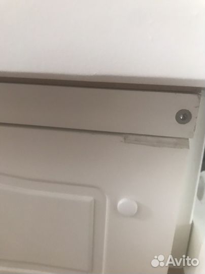 Детская кроватка с маятником