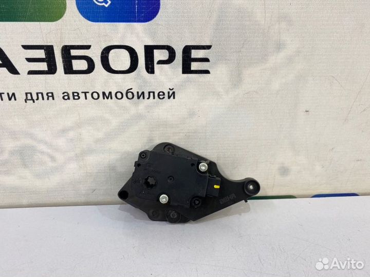 Сервопривод заслонки отопителя Audi Q7 4MB cvmd