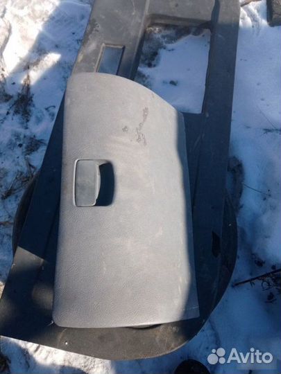 Бардачок Hyundai Accent 2006