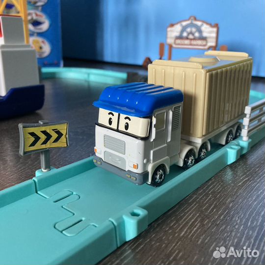 Робокар Поли бухта Брумс