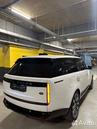 Land Rover Range Rover 4.4 AT, 2023, 300 км