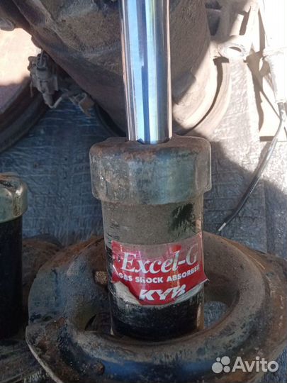 Амортизатор передний Nissan Primera Р12