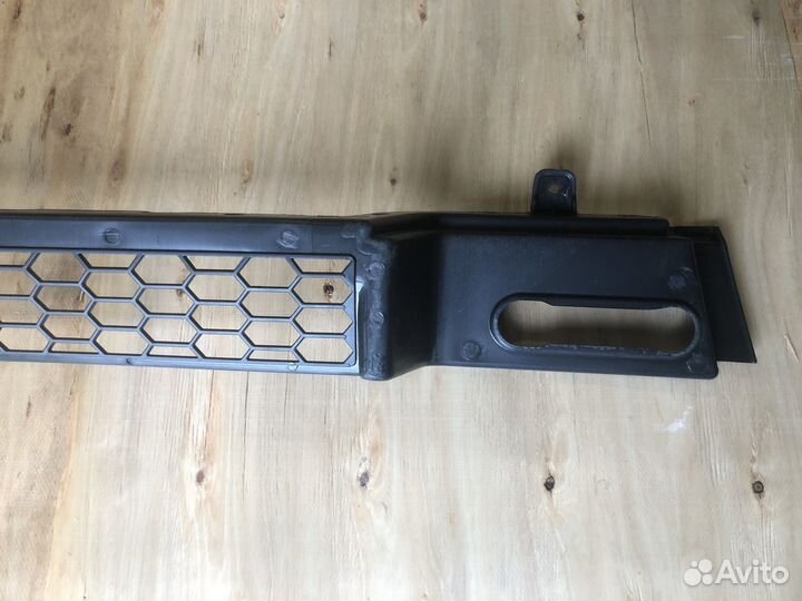 Решетка переднего бампера FAW J7