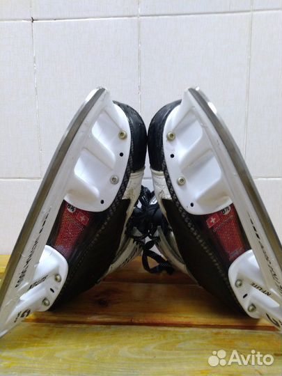 Коньки хоккейные 42 размер