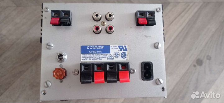 Компановка задних панелей аппаратуры