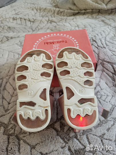Туфли для девочки 19 размер
