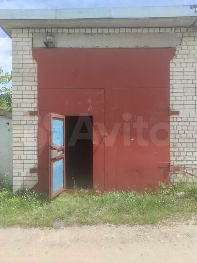 Гараж, > 30 м²